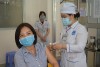 Nhân viên Cảng hàng không Cần Thơ được tiêm vắc xin phòng COVID-19 tại CDC Cần Thơ. Ảnh: Thiên Thanh