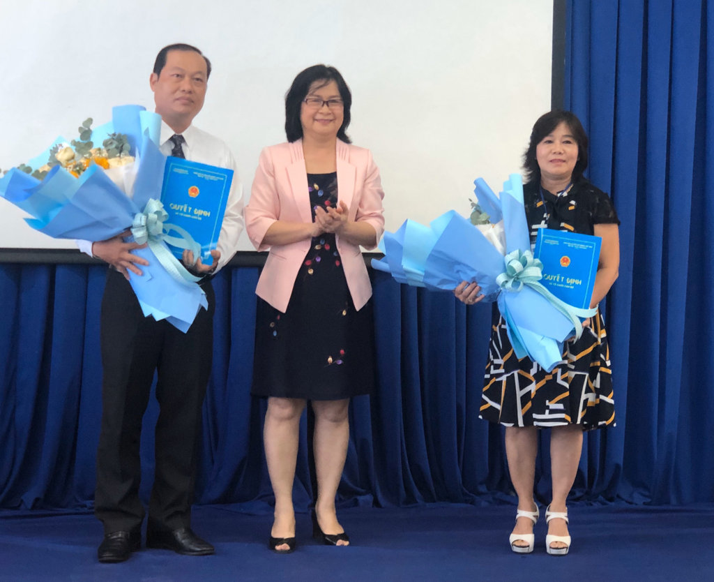 TRAO QUYET DINH BO NHIEM CDC VA TRUONG CDYT 0002