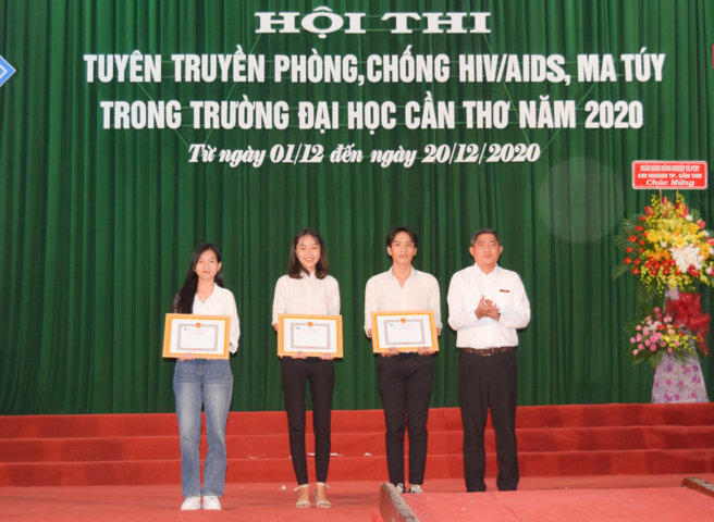 HOI THI PC HIV TRUONG H0C 0002 (cdccantho vn)