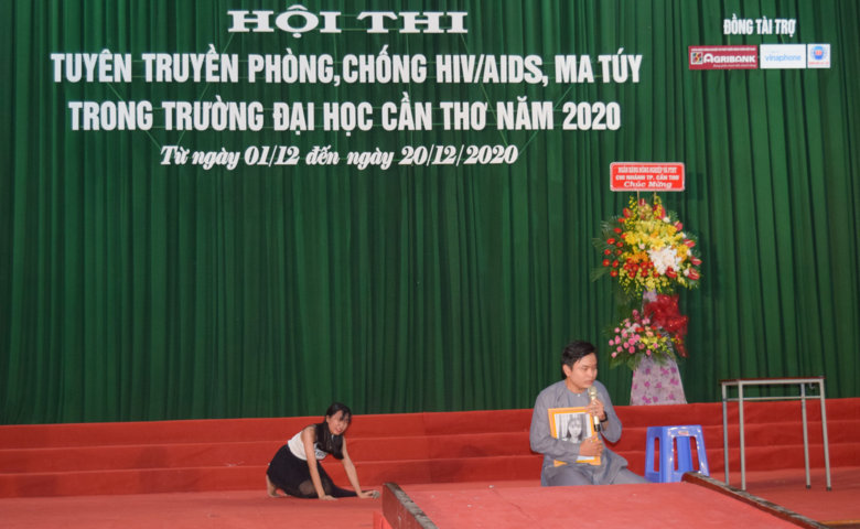 HOI THI PC HIV TRUONG HoC 0004 (cdccantho vn)