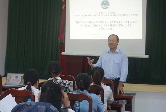 BS.CKII Dương Phước Long, Trưởng Khoa Khoa Phòng chống bệnh không lây nhiễm, CDC Cần Thơ phát biểu khai mạc.