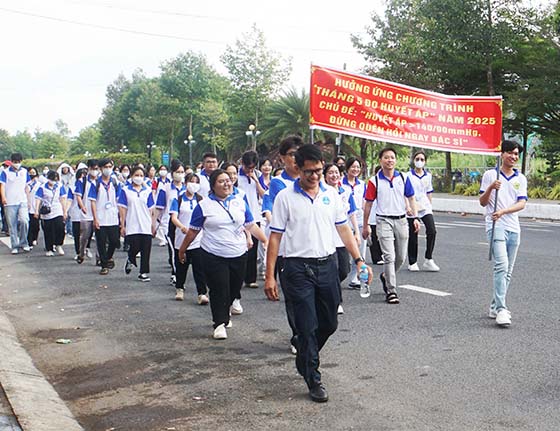 TANG HUYET AP 05