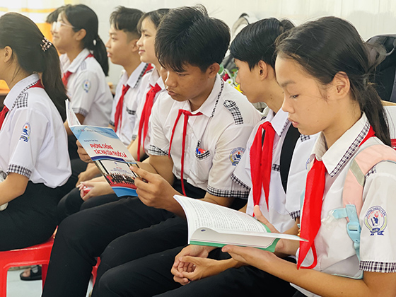 DA DANG TRUYEN THONG 02