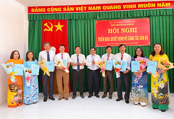 TO CHUC CAN BO CDC 03