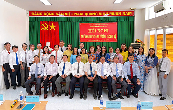 TO CHUC CAN BO CDC 08