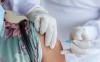 Mỗi người nên chủ động phòng tránh bằng cách tiêm vắc xin phòng HPV càng sớm càng tốt