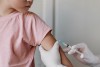 Tiêm vắc xin viêm não Nhật Bản đầy đủ và đúng lịch là biện pháp phòng bệnh quan trọng và hiệu quả nhất. Ảnh minh họa: Nguồn Internet