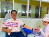 Anh Phạm Trần Nam Phương tích cực tham gia hiến máu tình nguyện, vừa tuyên truyền, vận động mọi người hiến máu tình nguyện.