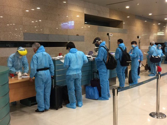 Tổ Kiểm dịch y tế quốc tế, Trung tâm Kiểm soát bệnh tật TP Cần Thơ hướng dẫn hành khách khai báo y tế tại sân bay Cần Thơ