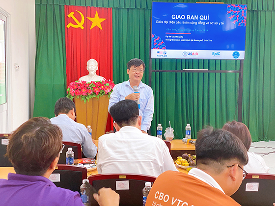 Ông Huỳnh Minh Trúc, Giám đốc CDC Cần Thơ phát biểu tại buổi giao ban.