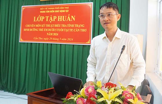 Ông Hà Tấn Vinh, Phó Giám đốc Trung tâm Kiểm soát bệnh tật phát biểu khai mạc.