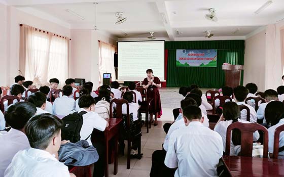 TRUYEN THONG SKSS VI THANH NIEN 02