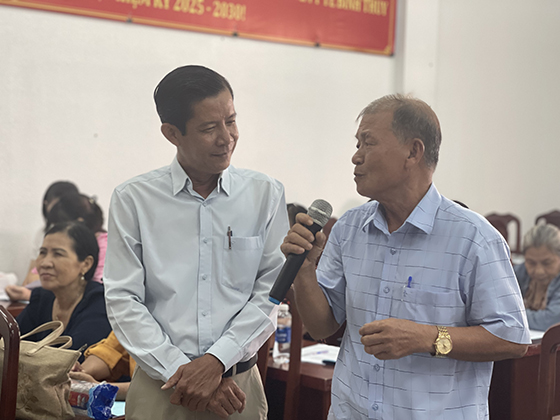 CONG TAC VIEN THUOC LA 04