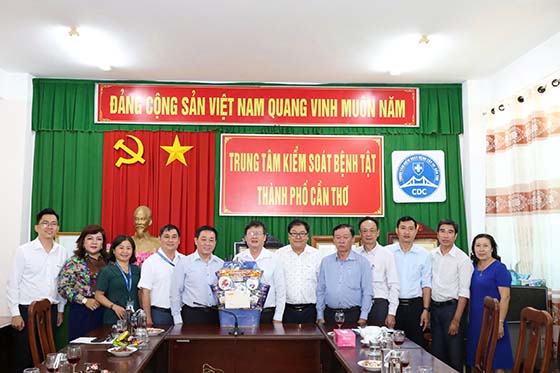 Đoàn Bệnh viện Trường Đại học Y dược Cần Thơ đến thăm và chúc Tết nguyên đán Bính Ngọ năm 2026 tại CDC Cần Thơ