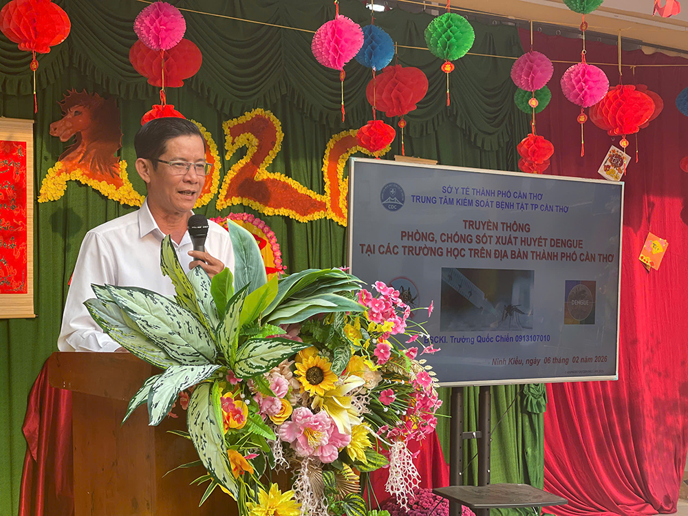 BSCKI. Trường Quốc Chiến, Trưởng Khoa Truyền thông, giáo dục sức khỏe, CDC Cần Thơ truyền thông phòng, chống sốt xuất huyết cho giáo viên, phụ huynh và học sinh.