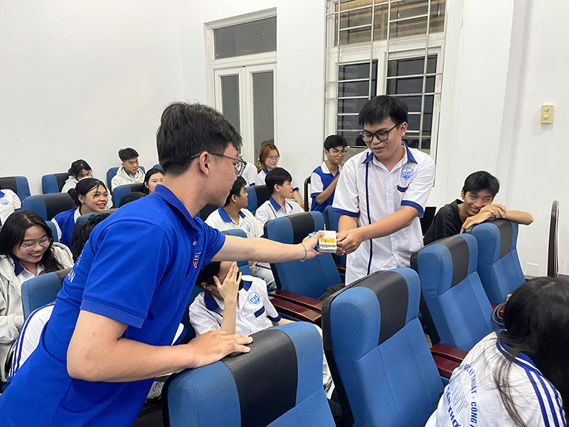 TIN TRUYEN THONG PrEP 02